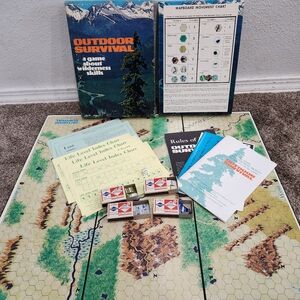 VTG 1972 Outdoor Survival Game Avalon Hill Bookcase Wilderness Skills Complete